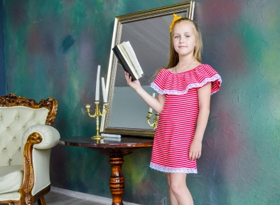 Платье с кружевом с кружевом